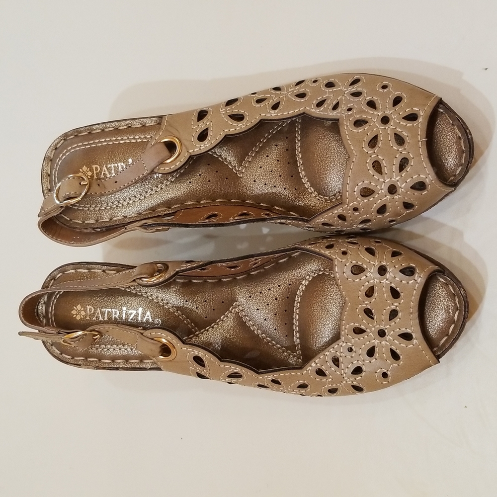 NWOT Tan heeled sandals, 8, 39